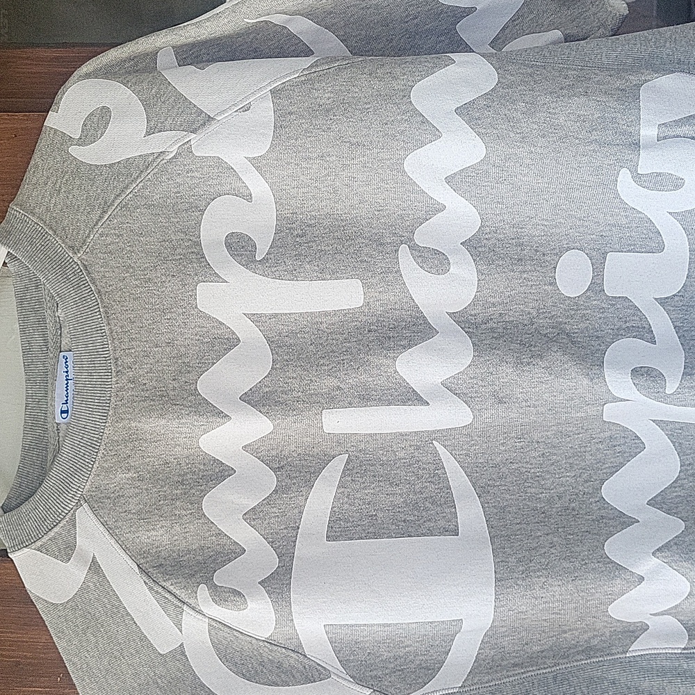 Champion Men's Graphic Half Sweatshort in Light Gray and White...size Medium